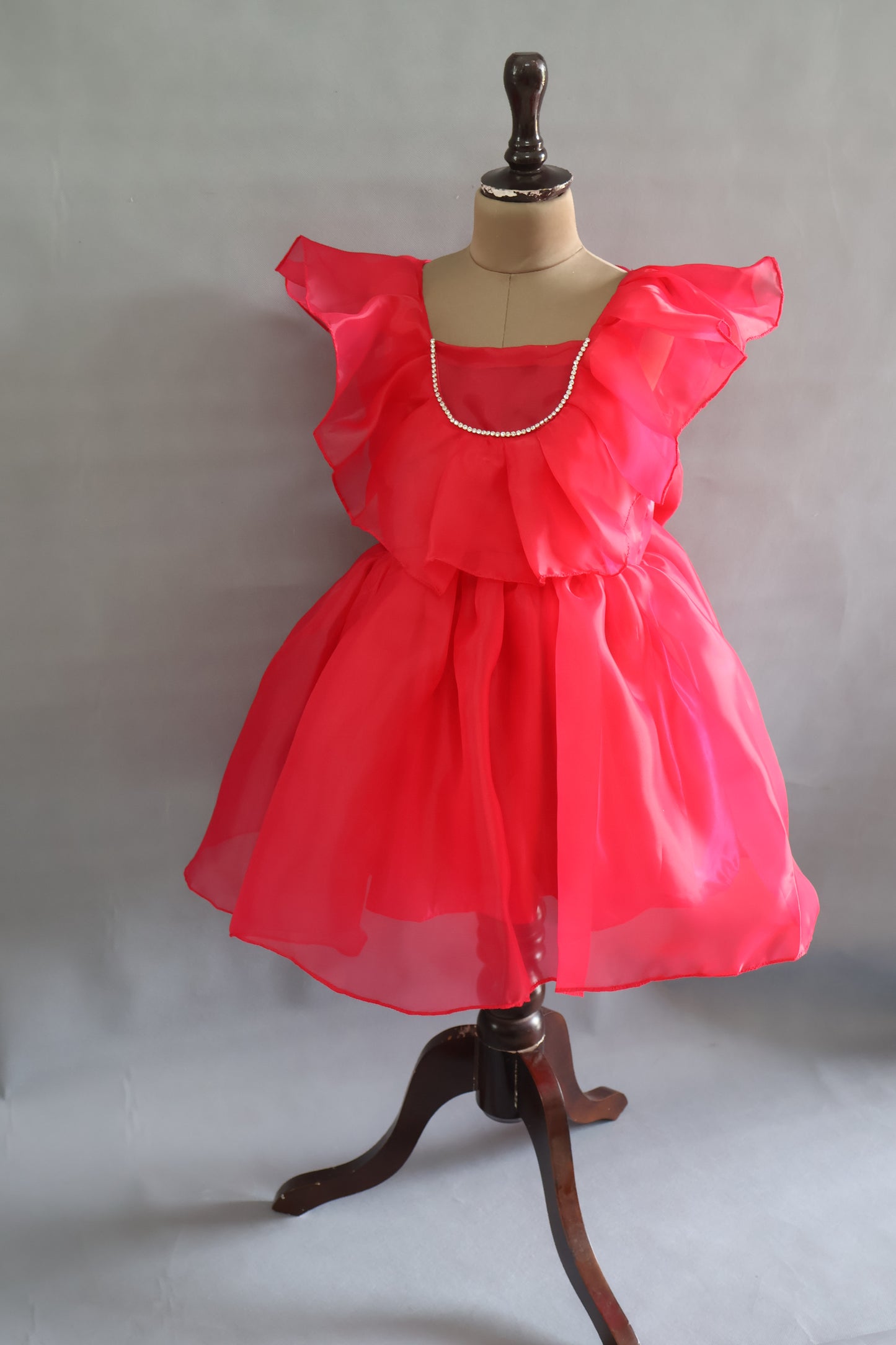 GET FLAT 50% OFF ON "FLAIRY FLUTTER"