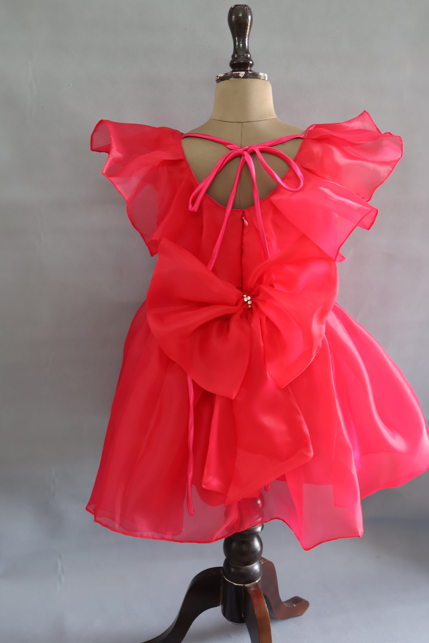 GET FLAT 50% OFF ON "FLAIRY FLUTTER"