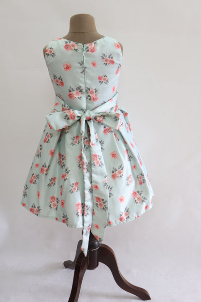 GET FLAT 50% OFF ON "FLORAL FANTACY"